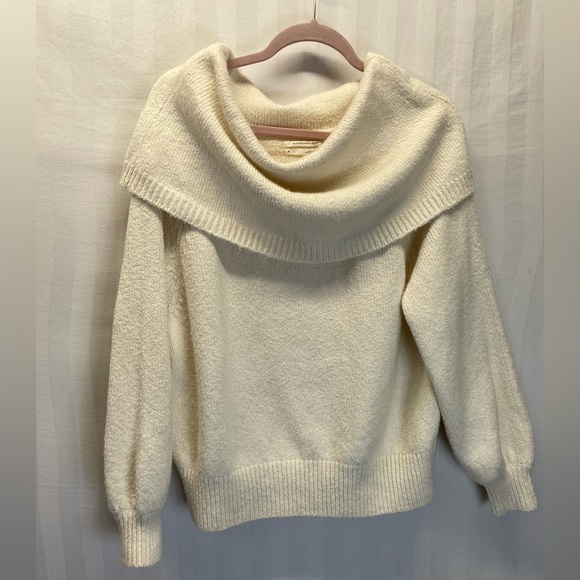 Anthropologie Sweaters - Anthropologie Cowl shawl Neck Super Soft Sweater Ivory medium EUC
